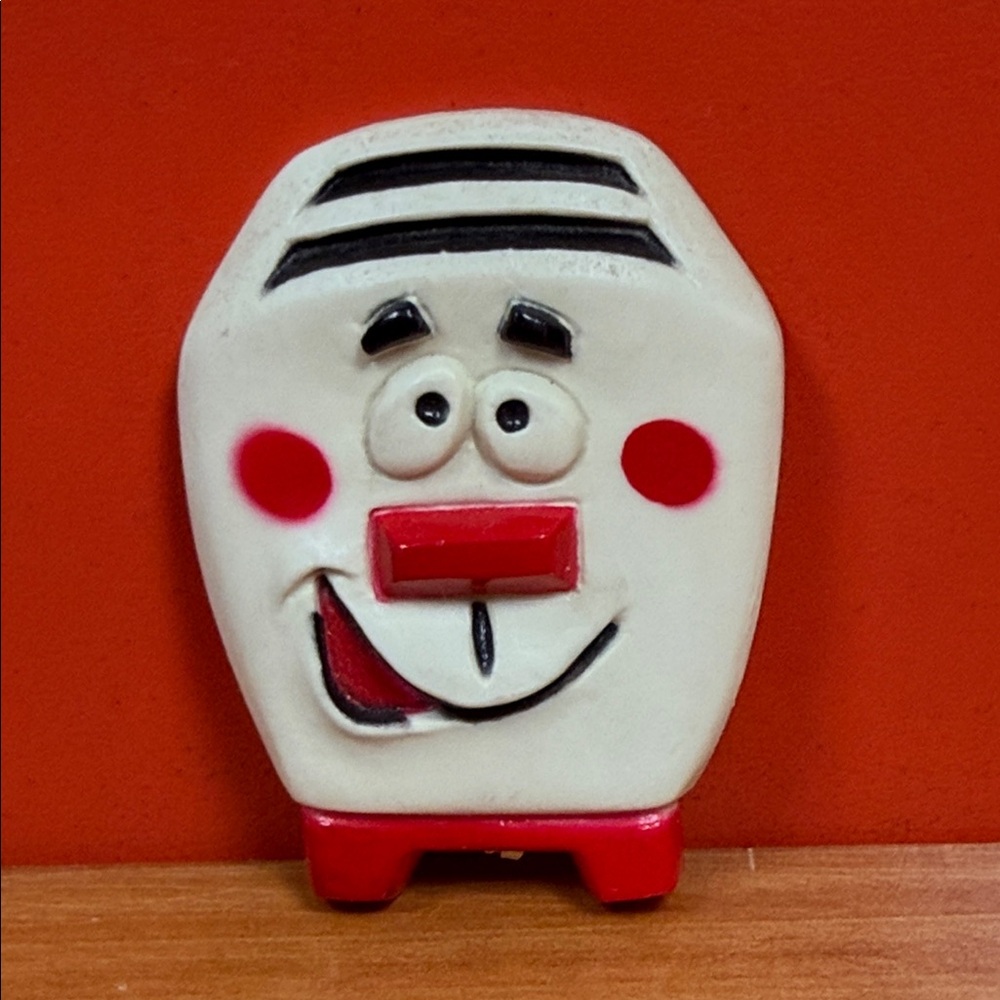 Vintage Kelloggs 1978 Cinnamon Toast Crunch Magnet